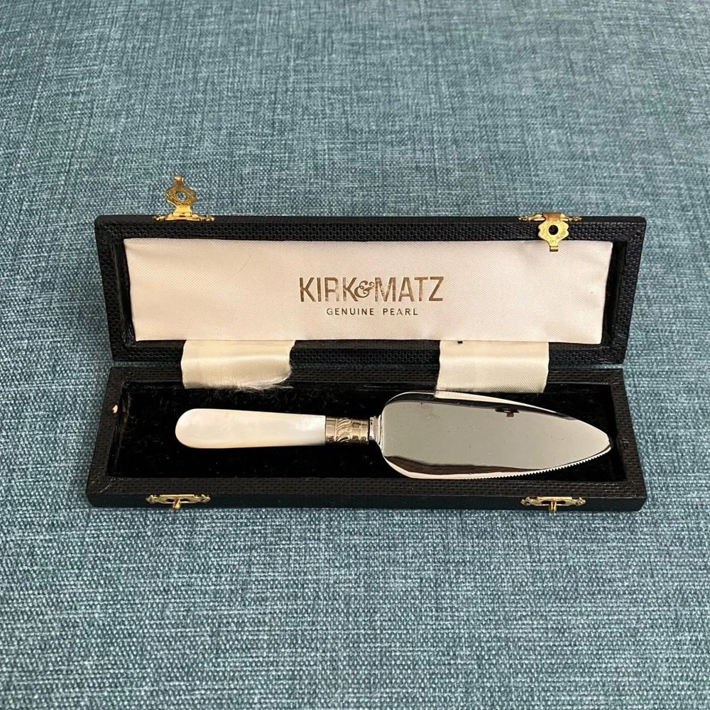 Kirk & Matz Pearl Handle Knife